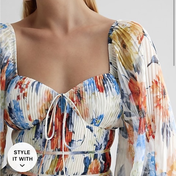 Floral Pleated Long Sleeve Top - Picture 3 of 6